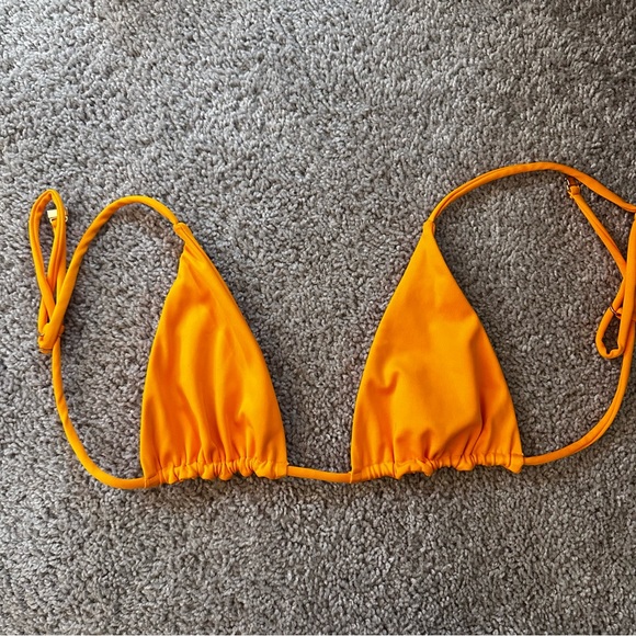 AEXAE Gathered Bikini Top - Picture 2 of 4